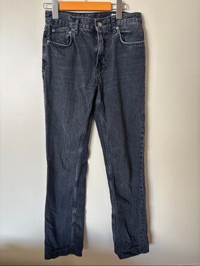 Zara Women's Straight Leg Jeans in Washed Black